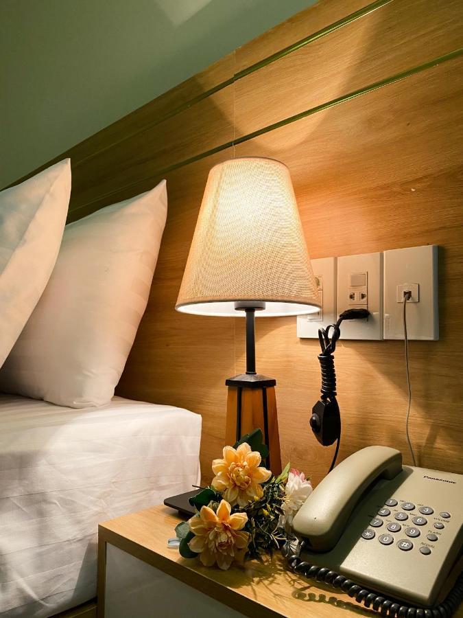 Olwen Hotel Nha Trang Buitenkant foto