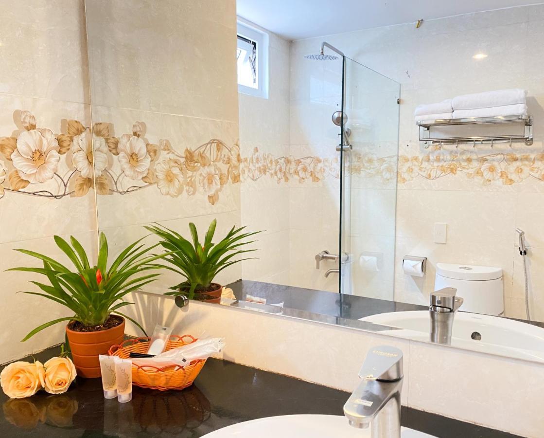 Olwen Hotel Nha Trang Buitenkant foto